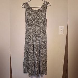 Ivy green and white maxi dress